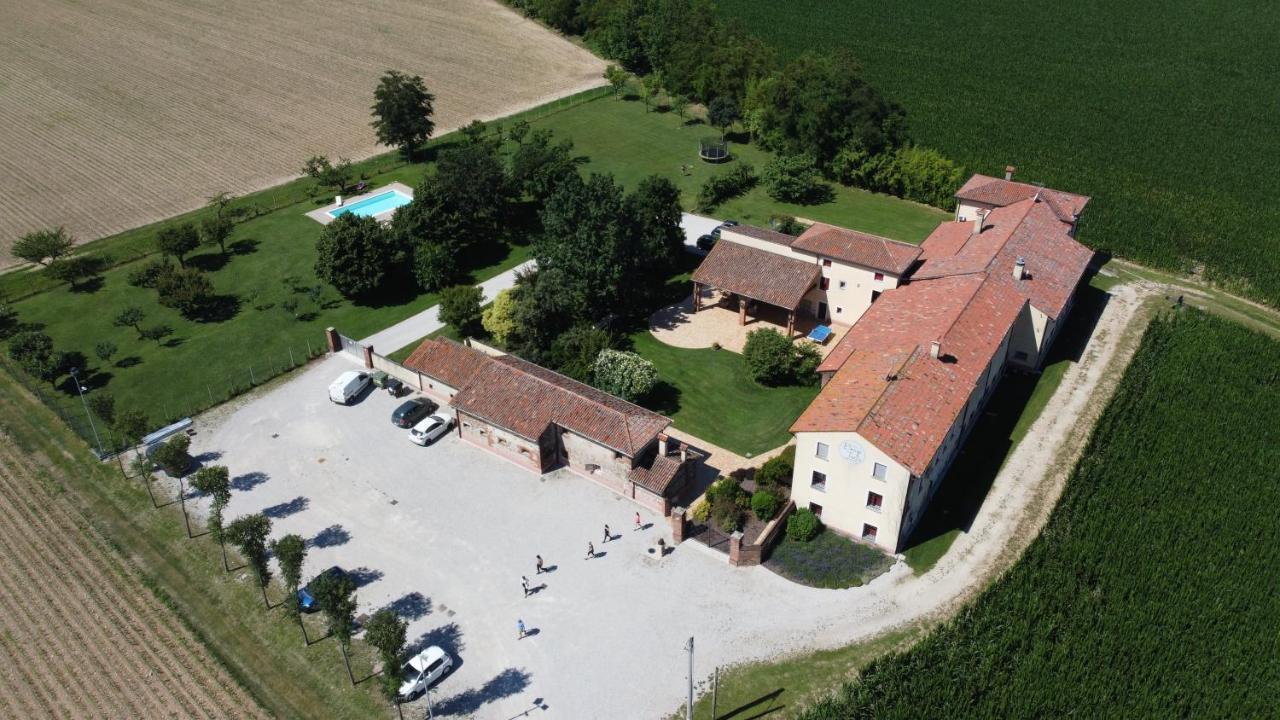 Agriturismo Borgo Tecla Rosa Exterior photo