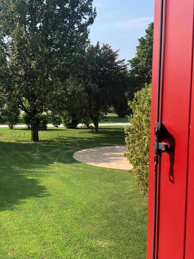 Agriturismo Borgo Tecla Rosa Exterior photo